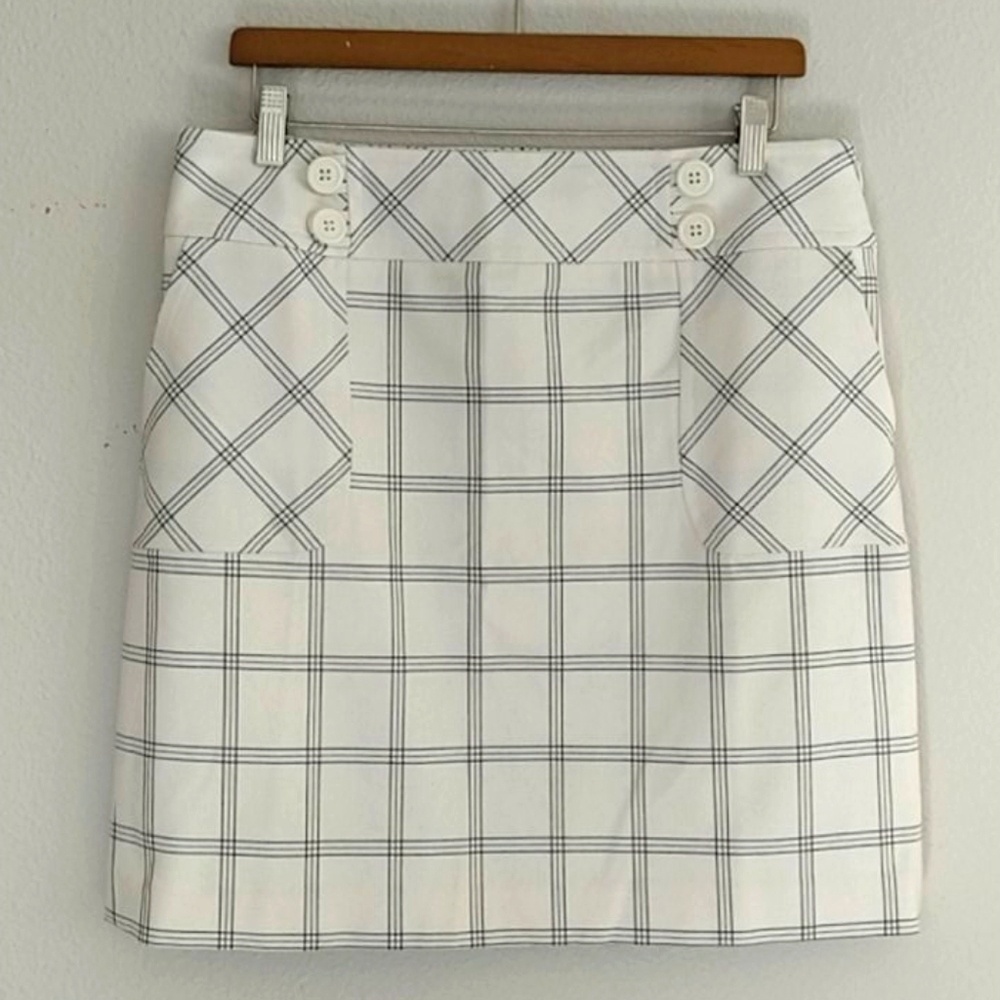AT LOFT Ivory/Navy Checks Modern Mini Skirt